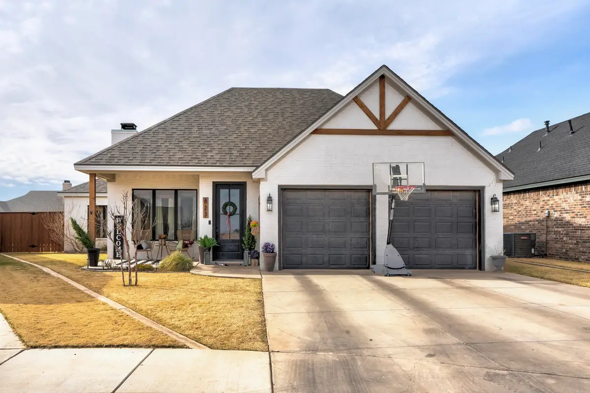 823 N 6th Circle, Wolfforth, TX 79382 - Image #1