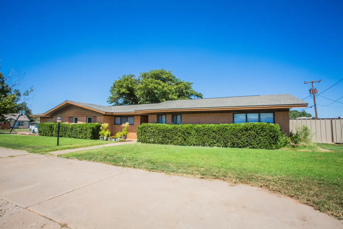 812 1st Street, Abernathy, TX 79311 - #1