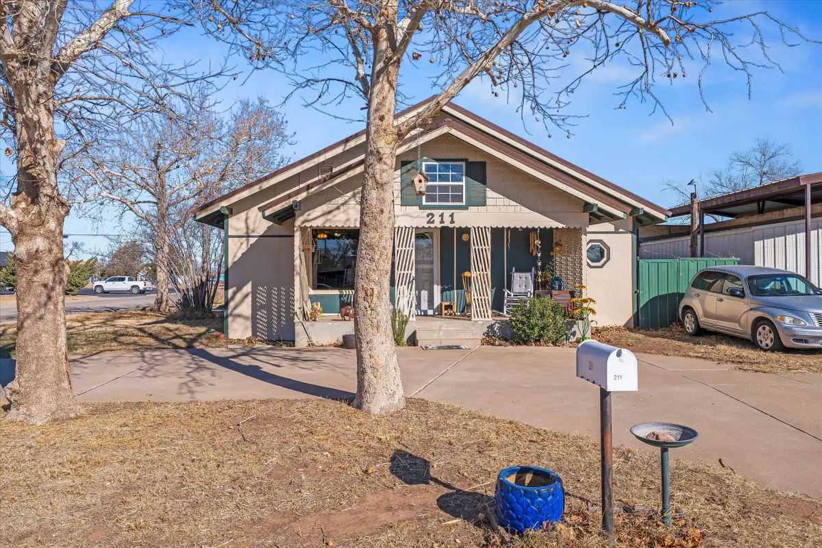 211 8th Street, Levelland, TX 79336 - #1