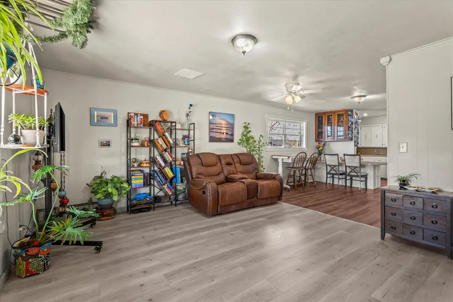 211 8th Street, Levelland, TX 79336 - #3