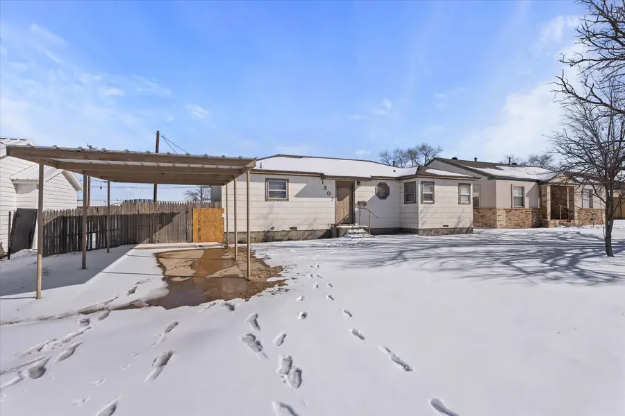 1507 Avenue E, Levelland, TX 79336 - #2