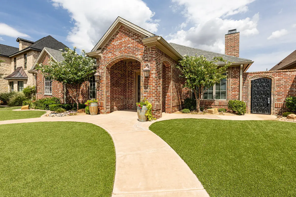 11407 Vicksburg Avenue, Lubbock, TX 79424 - #1