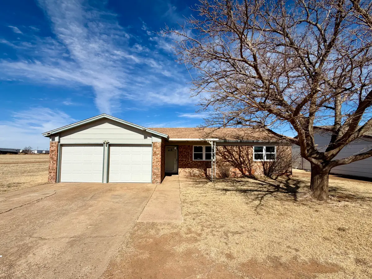 1420 W 26th Street, Plainview, TX 79072 - #1
