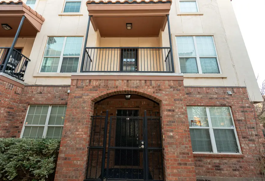 2111 Main Street, Lubbock, TX 79401 - #2