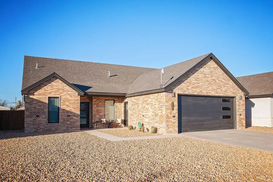 308 W 5th Street, Denver City, TX 79323 - #2