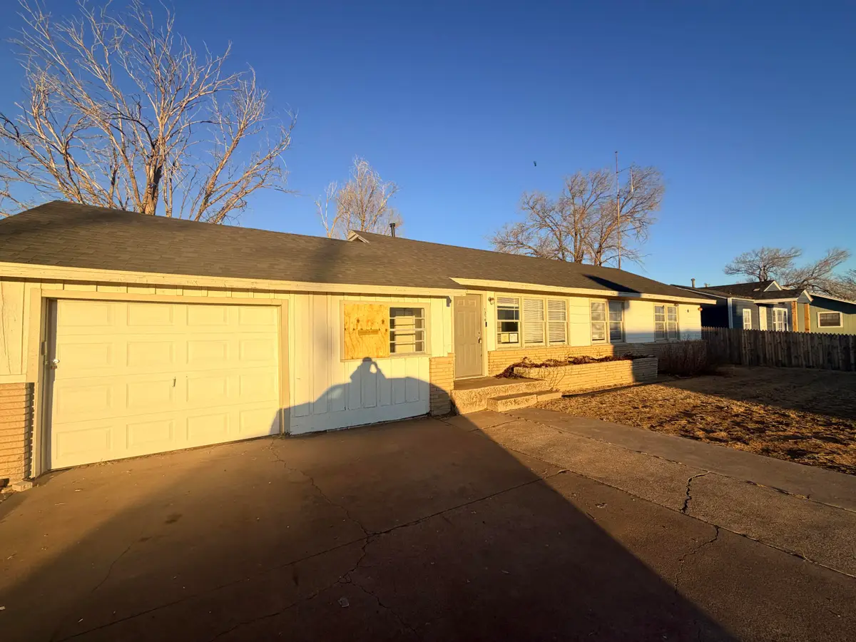 1216 College Avenue, Levelland, TX 79336 - #1