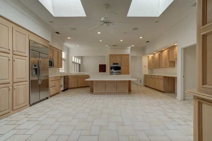 601 18th Street, Seagraves, TX 79359 - #3