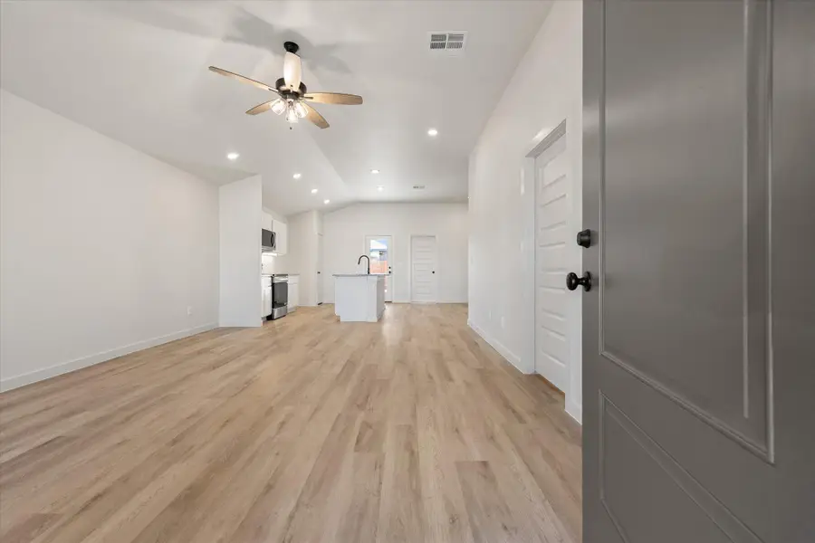 2415 Aberdeen Avenue, Wolfforth, TX 79382 - #2