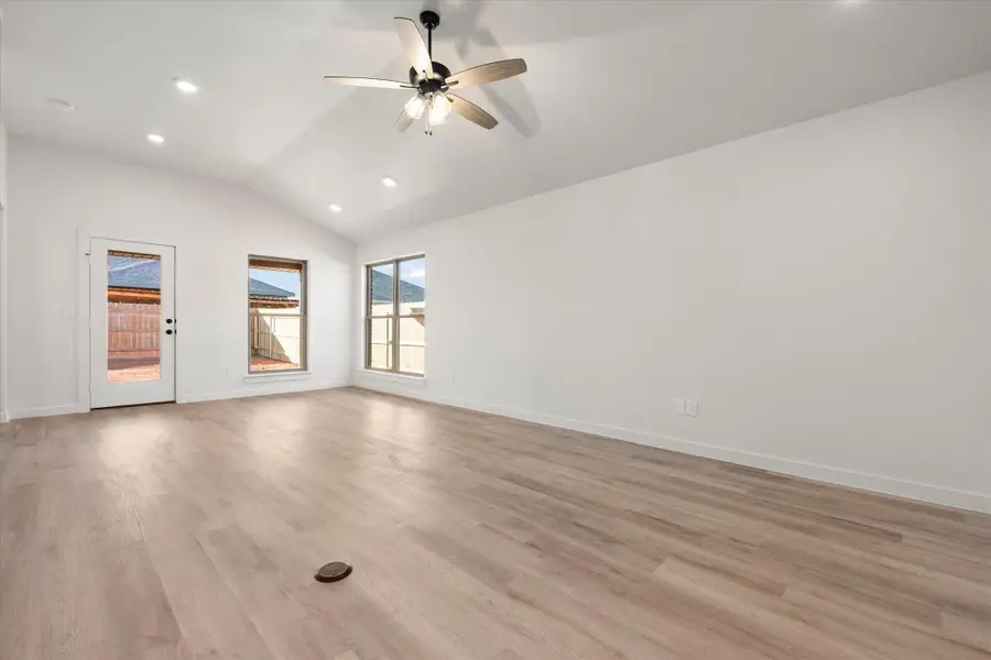 2417 Aberdeen Avenue, Wolfforth, TX 79382 - #3