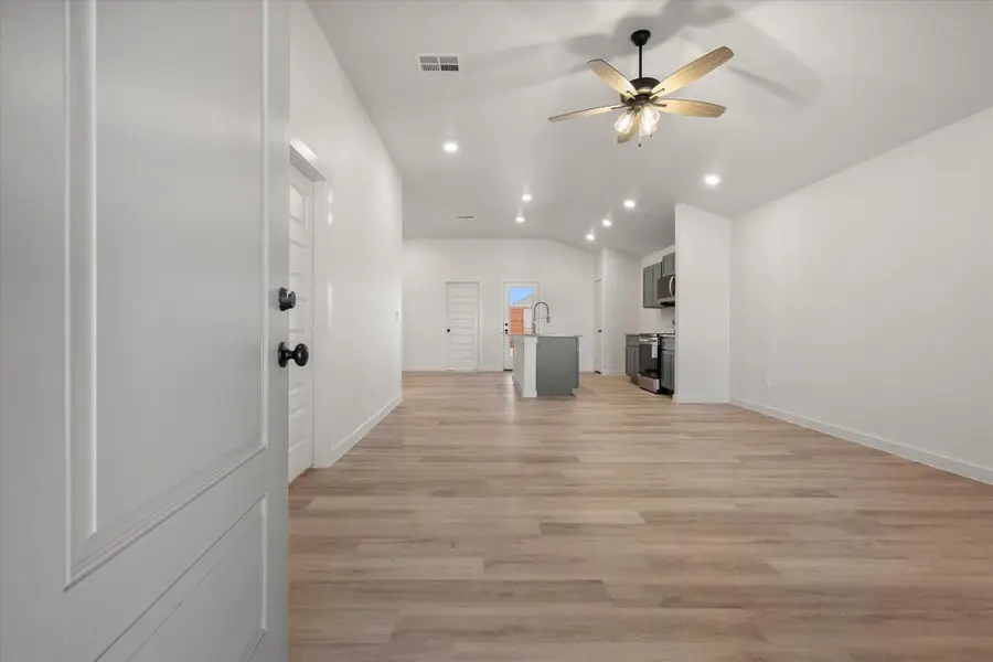 6310 Virginia Avenue, Lubbock, TX 79407 - #2