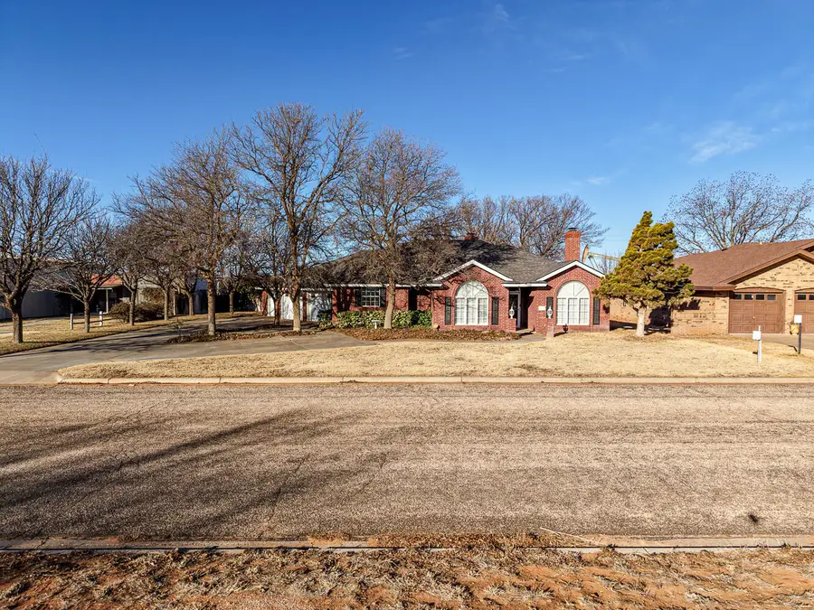 206  Collins Avenue, Sundown, TX 79372 - #3