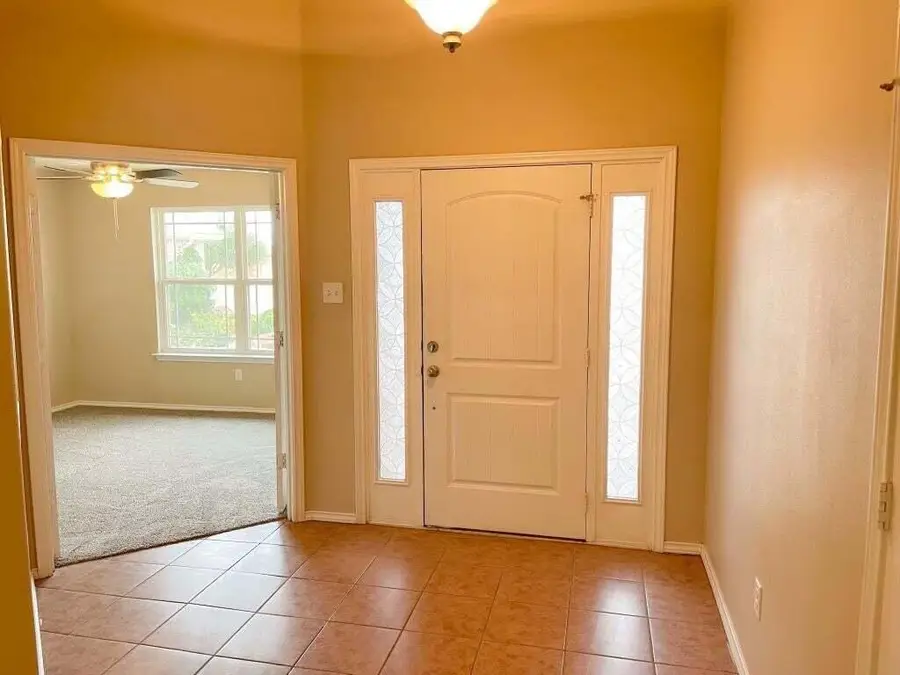 10012 Weatherford Avenue, Lubbock, TX 79423 - #2