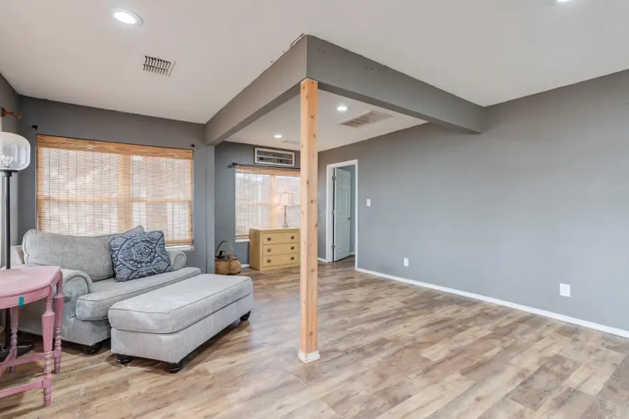 1003 8th Street, Shallowater, TX 79363 - #2