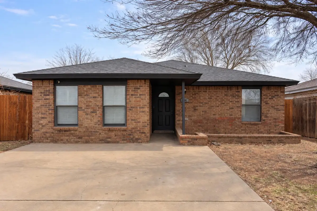 8407 Vernon Avenue, Lubbock, TX 79423 - #1