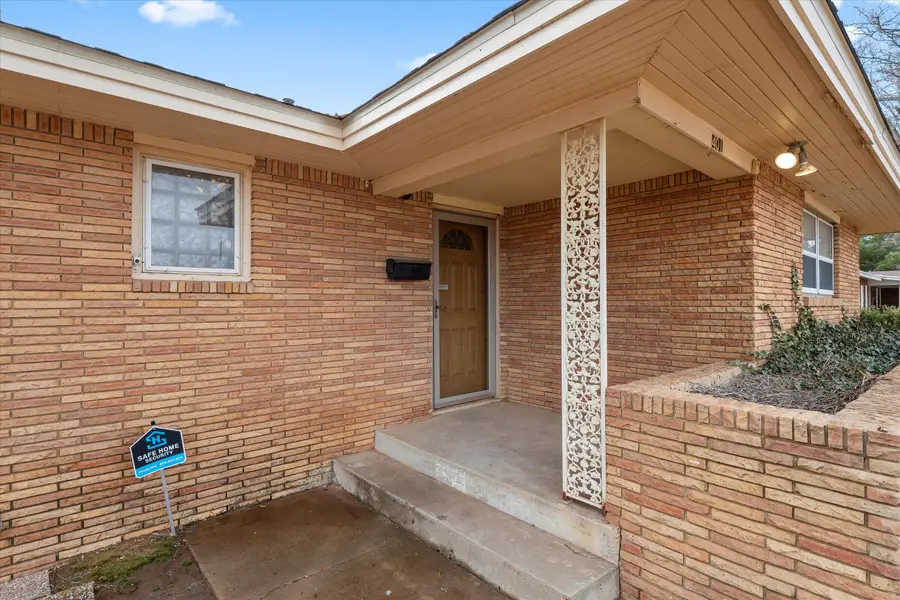 401 N 21st Place, Lamesa, TX 79331 - #3