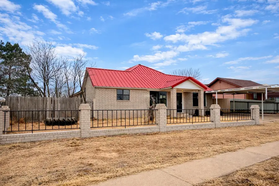 611 S Avenue H, Post, TX 79356 - #3