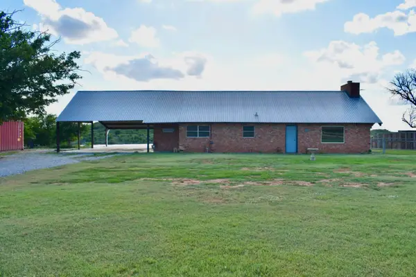 364 Wharton Drive, Seymour, TX 76380