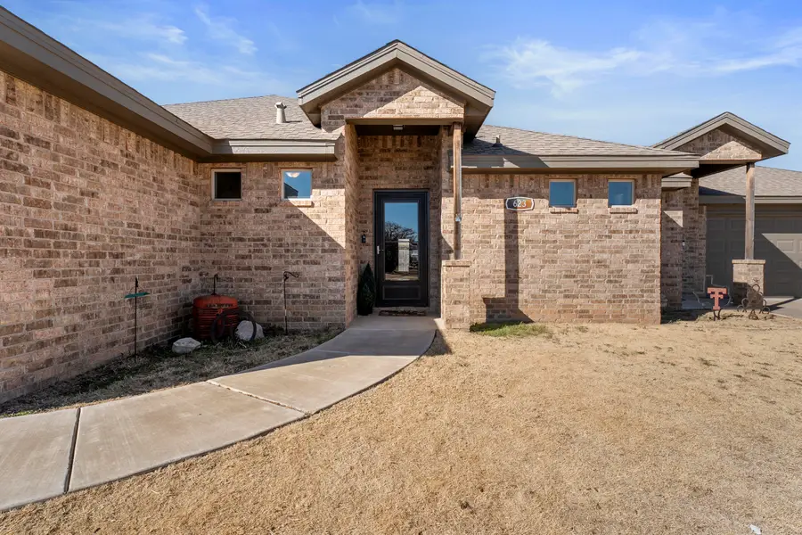 623 N Elkhart Avenue, Lubbock, TX 79416 - #2