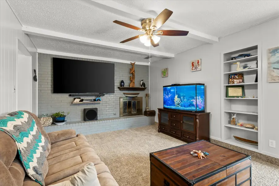 8106 Avenue V, Lubbock, TX 79423 - #3