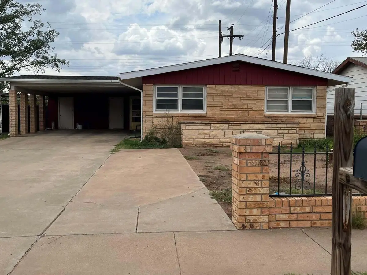2906 Ute Avenue, Lubbock, TX 79404 - #1