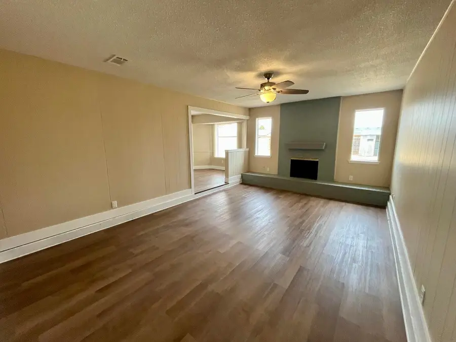 4108 Villa Drive, Plainview, TX 79072 - #3