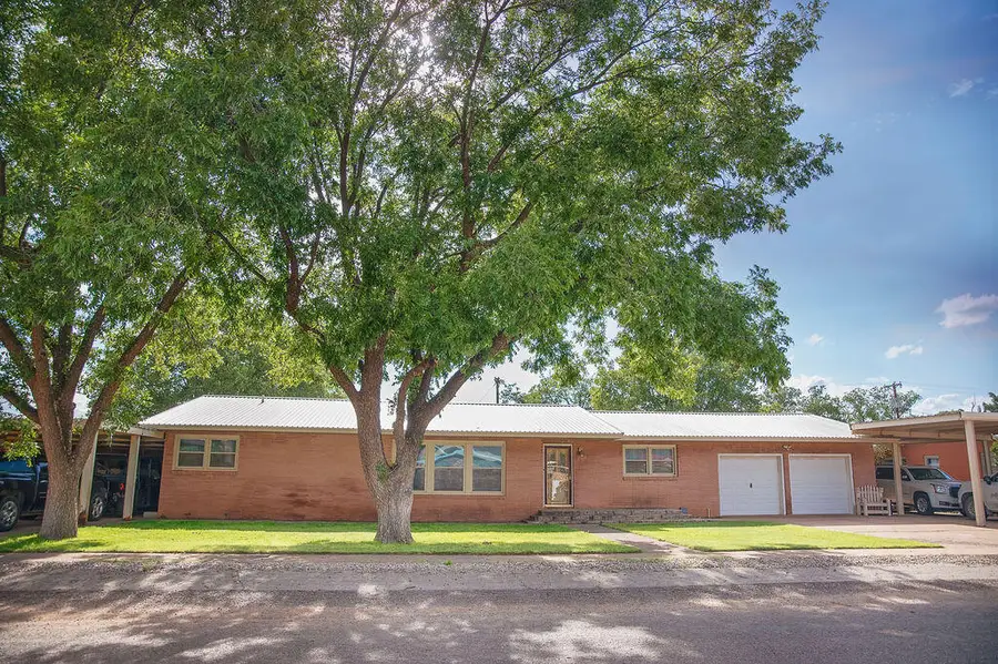 1201 N Avenue F, Denver City, TX 79323 - #2