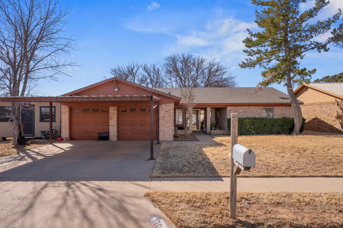 704 Cherry Street, Levelland, TX 79336 - #1