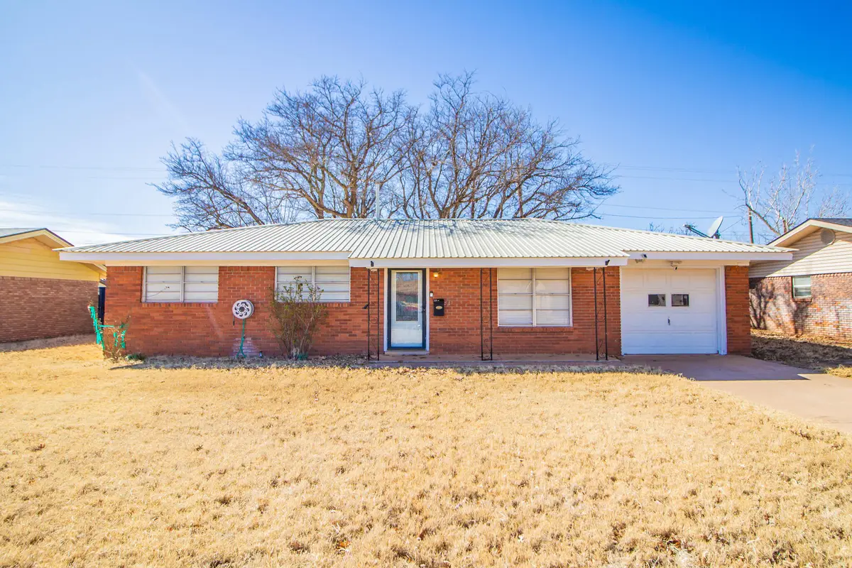 907 S Pecos Drive, Brownfield, TX 79316 - #1