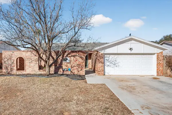 8806 Elkridge Avenue, Lubbock, TX 79423