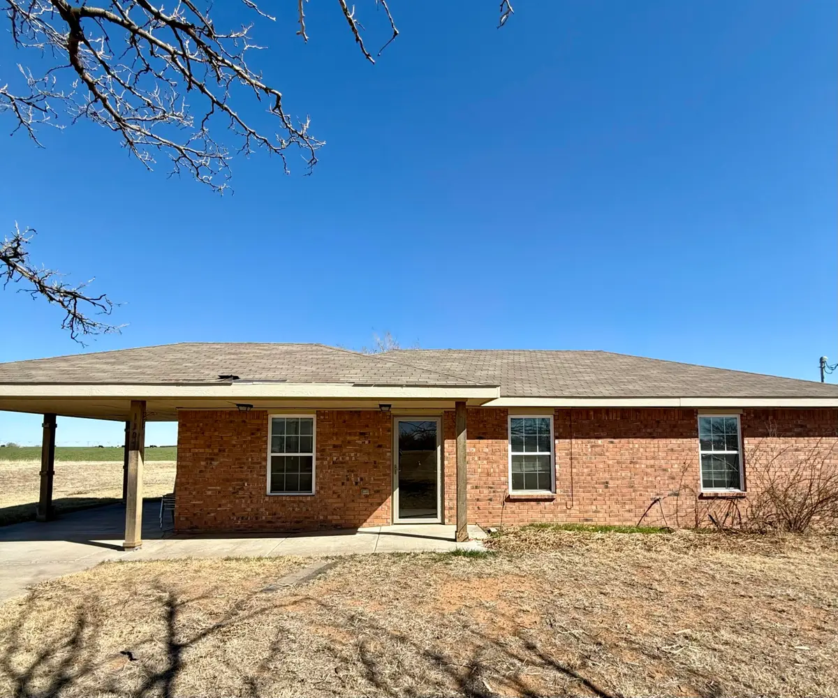 1307 Avenue A, Olton, TX 79064 - #1
