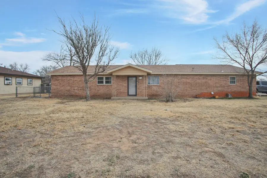 602 Duggan Avenue, Anton, TX 79313 - #2