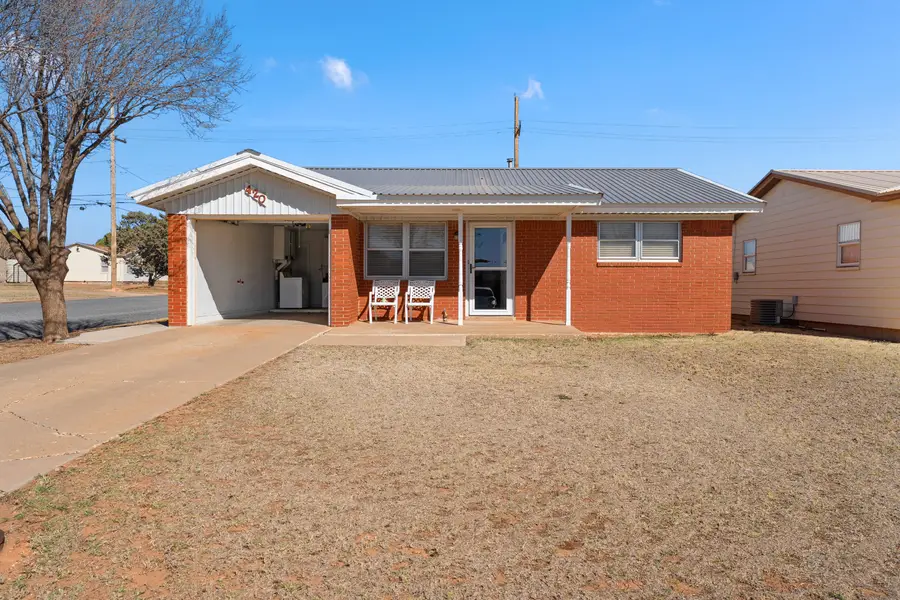 420 7th Street, Wolfforth, TX 79382 - #2