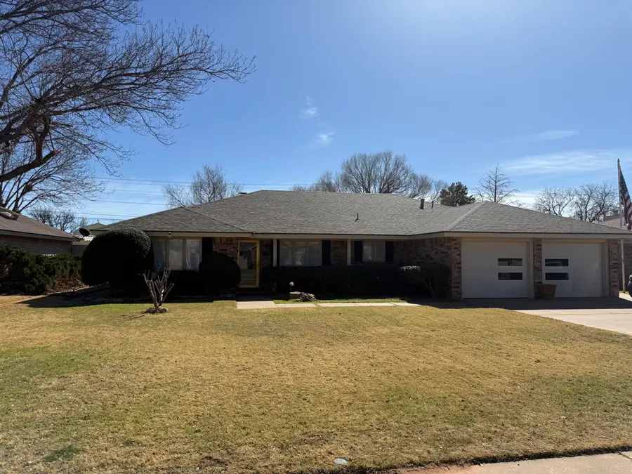 1718 E Broadway Street, Brownfield, TX 79316 - #2