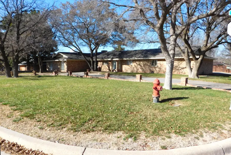 1904 W Ave H, Muleshoe, TX 79347 - #3