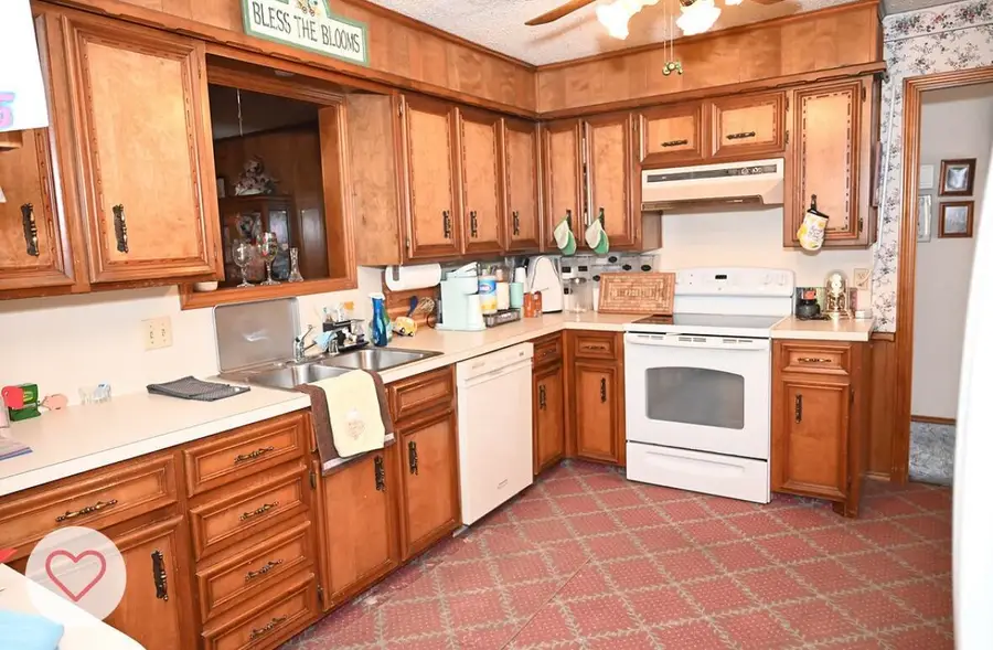 8411 Geneva Avenue, Lubbock, TX 79423 - #2