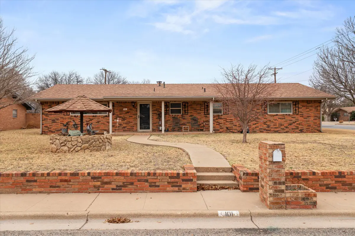 101 Willowwood Lane, Levelland, TX 79336 - #1