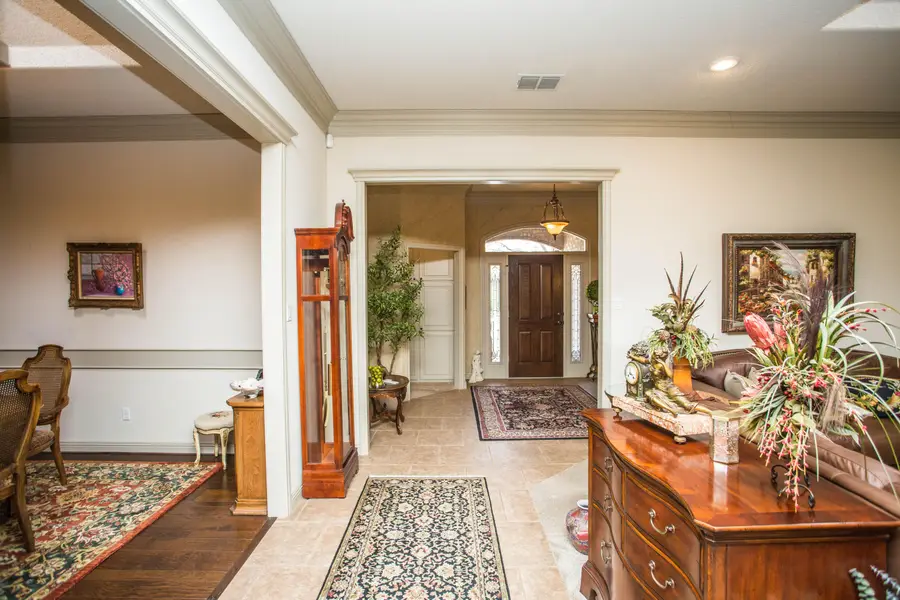 9812 Salisbury Avenue, Lubbock, TX 79424 - #3