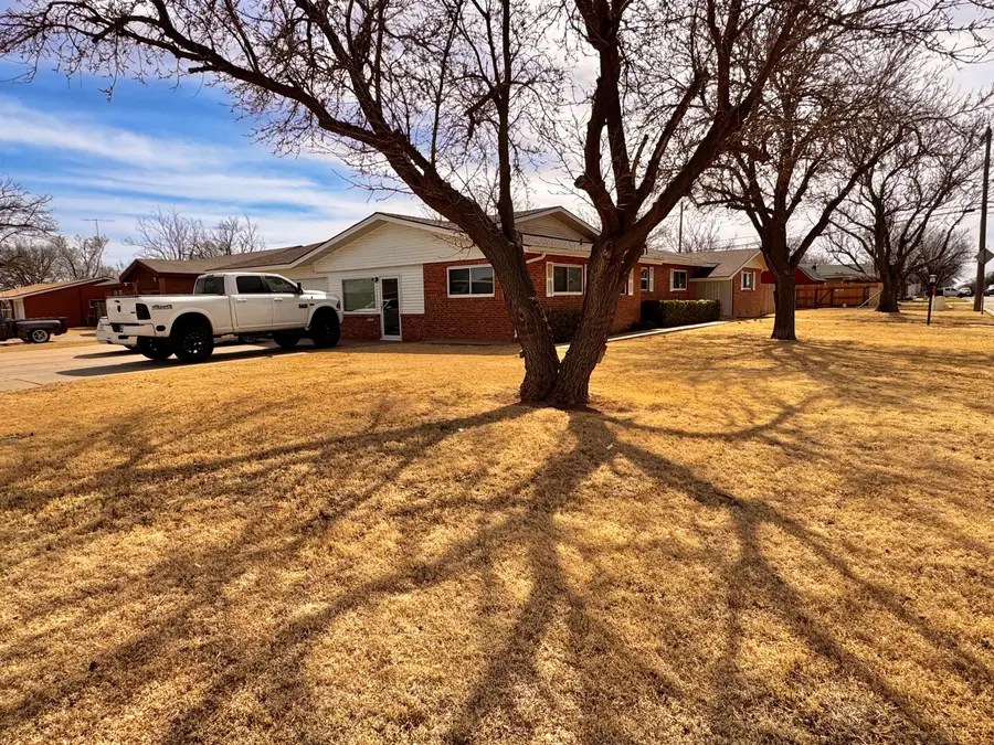 1720 Canyon Street, Plainview, TX 79072 - #3