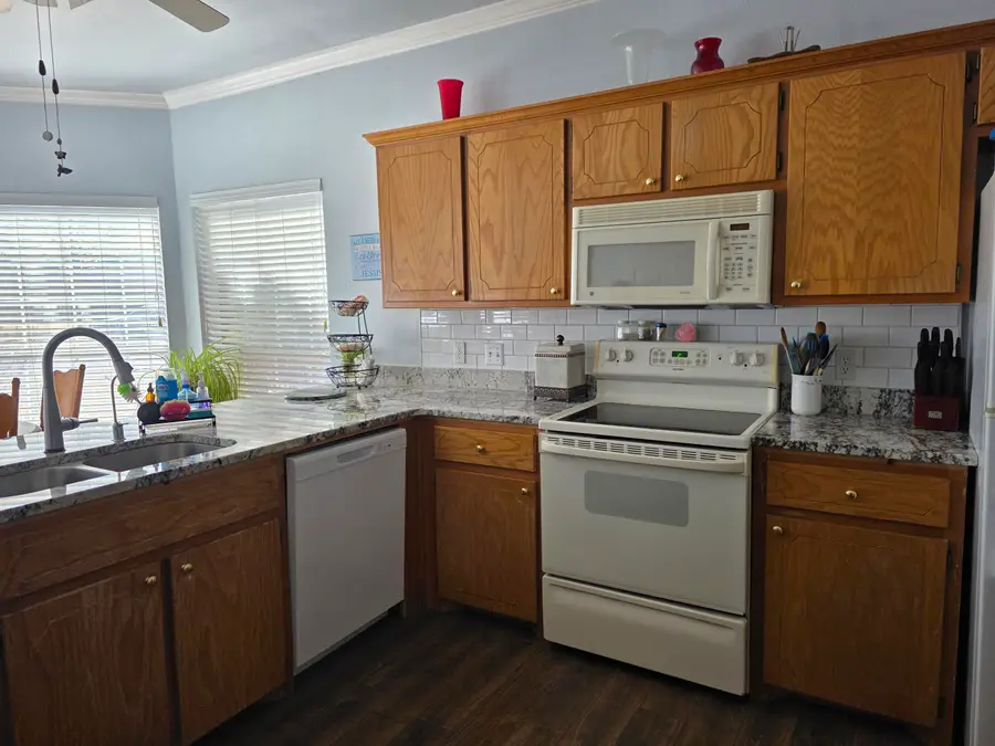 1007 Avenue J, Abernathy, TX 79311 - #3