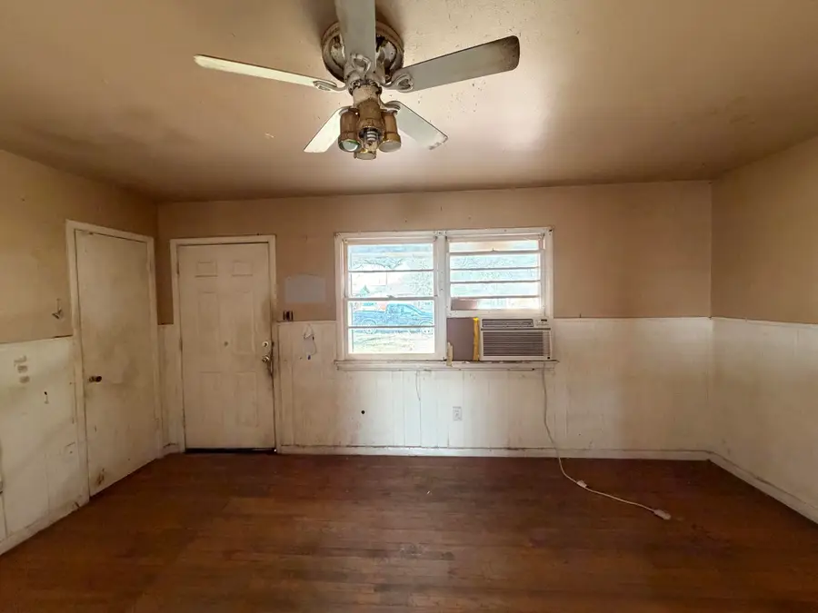 5425 Avenue B, Lubbock, TX 79404 - #2