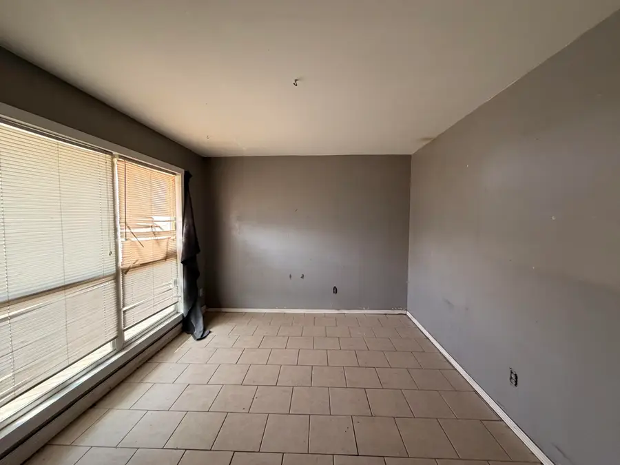 1821 E 1st Place, Lubbock, TX 79403 - #2