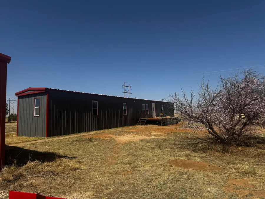 1128 Alaska Road, Levelland, TX 79336 - #2
