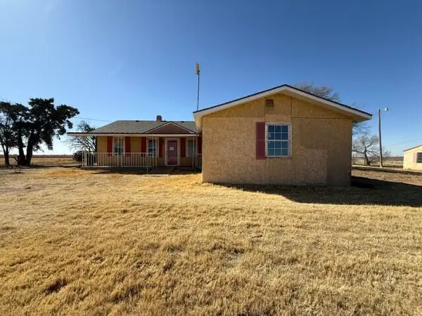 1112 County Road Y, Plainview, TX 79072