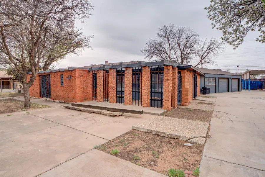 2213 33rd Street, Lubbock, TX 79411 - #3