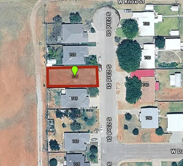 735 S 23rd Street, Slaton, TX 79364