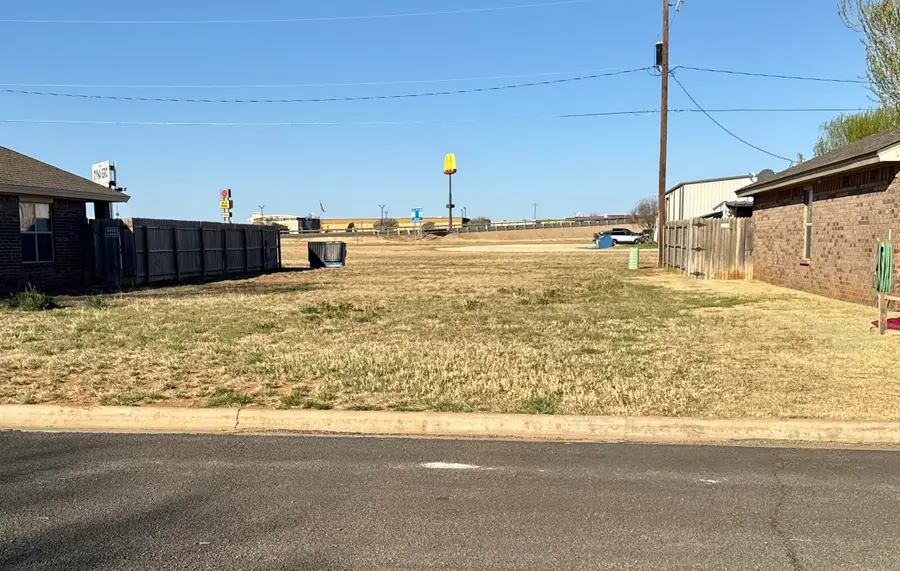 735 S 23rd Street, Slaton, TX 79364 - #2