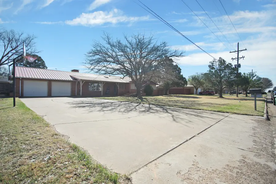 605 S Ayrshire Avenue, Crosbyton, TX 79322 - #2