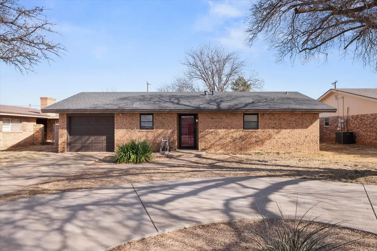 403 Poplar Street, Levelland, TX 79336 - #1