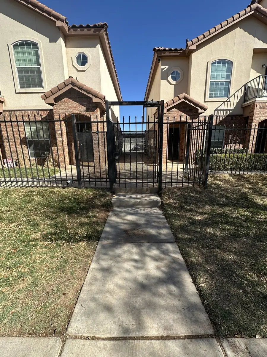 2106 Main Street, Lubbock, TX 79401 - #2