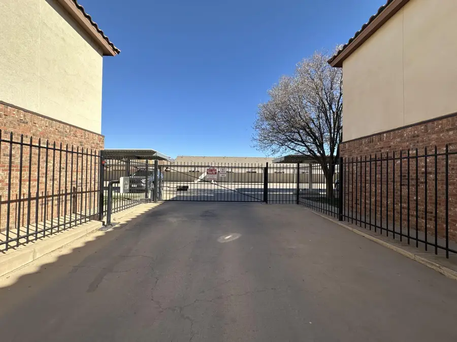 2106 Main Street, Lubbock, TX 79401 - #3